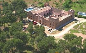 Castillo con piscina en plena Sierra Calderona